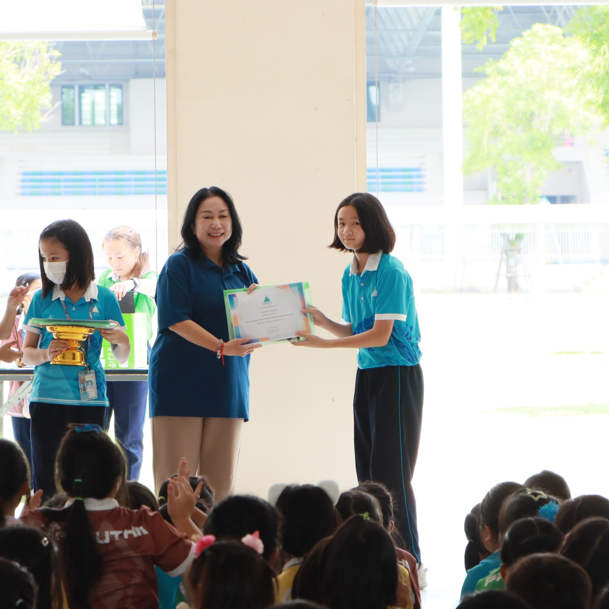 congrat_songthai10
