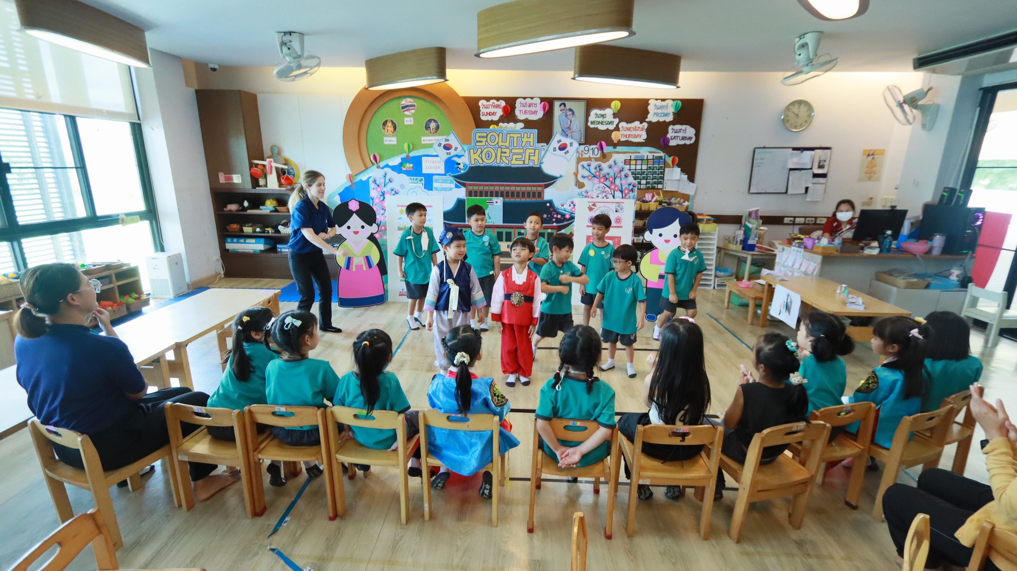 around_world_hei (6)