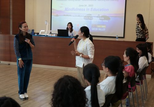 teacher_kid_aa1
